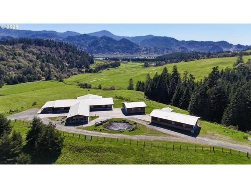 94621 N Bank Rogue River Rd, Gold Beach, OR, 97444-9433 | Card Image