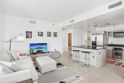 apt-1511-1900 N Bayshore Dr, Miami, FL, 33132-3007 | Card Image