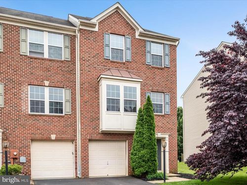 73 Don Quixote Dr, CHARLES TOWN, WV, 25414-6036 | Card Image