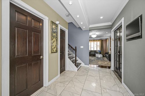 8516 Abingdon Rd, Kew Gardens, NY, 11415-2702 | Card Image