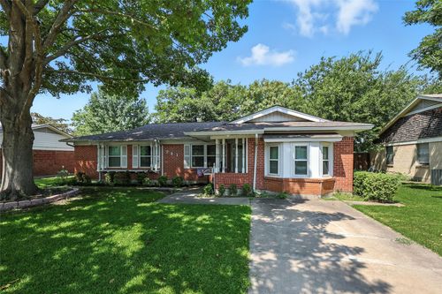 701 Maydelle Ln, Garland, TX, 75042-6438 | Card Image