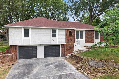 1324 Sw 20th St, Blue Springs, MO, 64015-4722 | Card Image