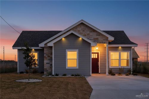 318 W Merida St, Weslaco, TX, 78599-3854 | Card Image