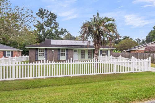 120 Robin St, Summerville, SC, 29485-7069 | Card Image