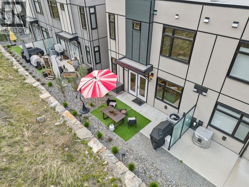 7-3220 Hilltown Dr, Kelowna, BC, V1V0C6 | Card Image