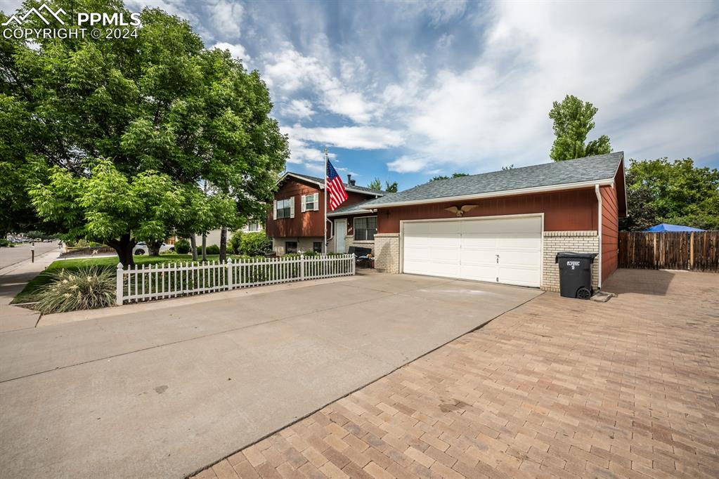 Starlite Dr, Pueblo, CO 81005