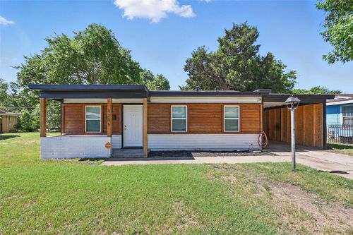 1205 Hamsted St, Fort Worth, TX, 76115-4222 | Card Image