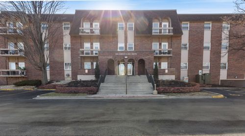 apt-201-1501 Darien Lake Dr, Darien, IL, 60561-5088 | Card Image
