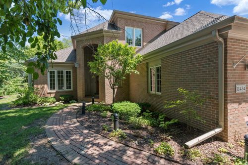 12434 N Golf Dr, Mequon, WI, 53092-2463 | Card Image