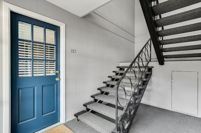 Foyer front door | Image 4