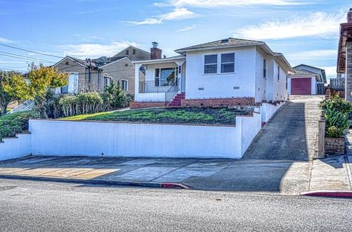  Seeno Street, Monterey, CA, 93940 | Card Image