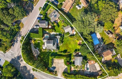 127 Inlet Rd W, Hampton Bays, NY, 11946-1572 | Card Image