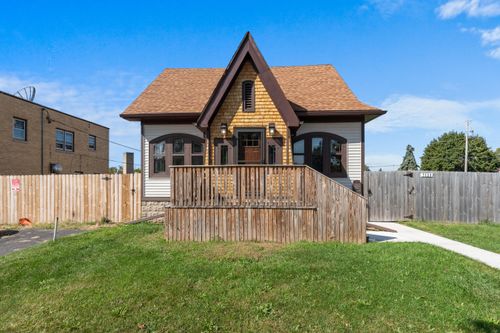 7528 W Beloit Rd, WEST ALLIS, WI, 53219-2444 | Card Image