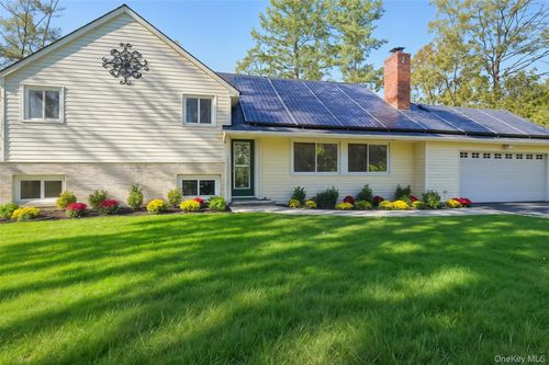 5 Ganna Ln, Huntingtn Sta, NY, 11746-2708 | Card Image