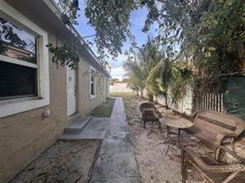 728 Sw 6th St, Dania Beach, FL, 33004-4906 | Card Image