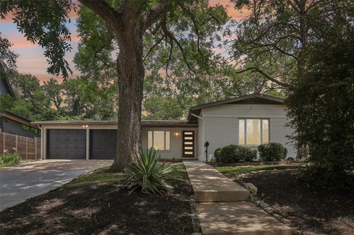 2322 Westoak Dr, Austin, TX, 78704-5817 | Card Image