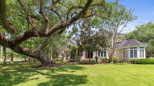 2042 Darby Ln, Fresno, TX, 77545-9237 | Card Image