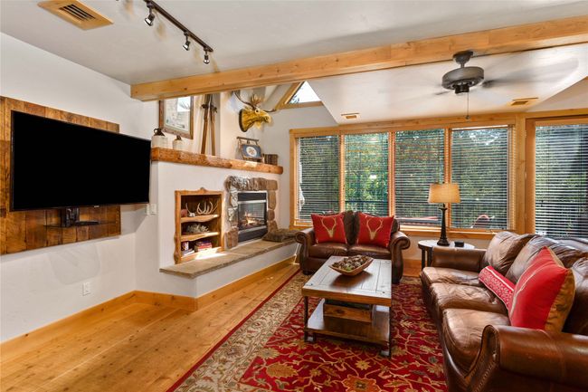 Sold turn key with beautiful furnishings | Image 4