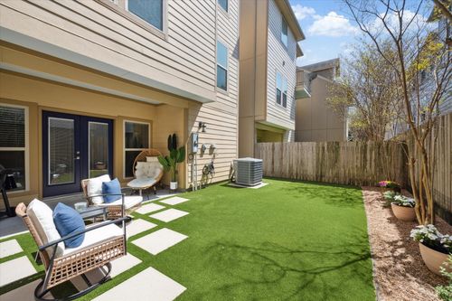 2619 Shady Woods Ln, Houston, TX, 77008-1472 | Card Image