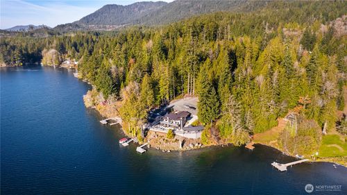76 Thompson Point Rd, Port Angeles, WA, 98363-7124 | Card Image