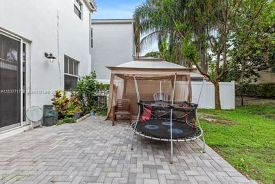 4439 Nw 48th Ter, House other with 3 bedrooms, 2 bathrooms and null parking in Tamarac FL | Image 3