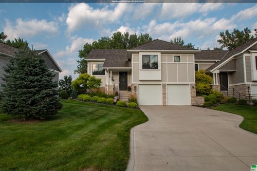 872 Crooked Tree Ln, Dakota Dunes, SD, 57049-5417 | Card Image