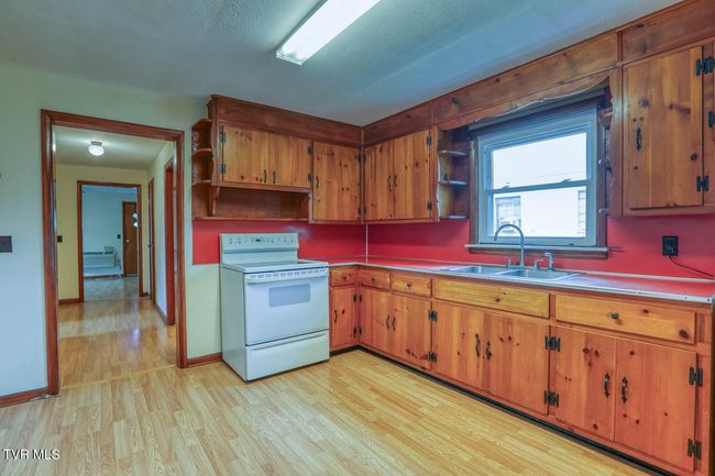 2114 Main St, House other with 3 bedrooms, 1 bathrooms and null parking in Surgoinsville TN | Image 33