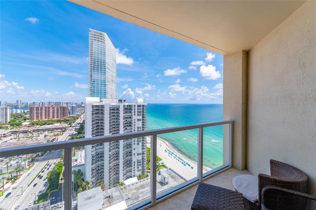 2906 - 16699 Collins Ave, Condo with 3 bedrooms, 2 bathrooms and null parking in Sunny Isles Beach FL | Image 42