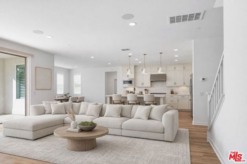 18130 Radiance Ln, Santa Clarita, CA, 91350-5897 | Card Image