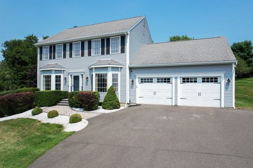 56 Valley View Rd, Thomaston, CT, 06787-1056 | Card Image