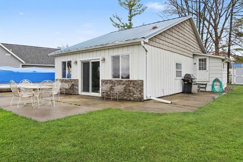 416 W Russell Dr, Coldwater, MI, 49036-8861 | Card Image