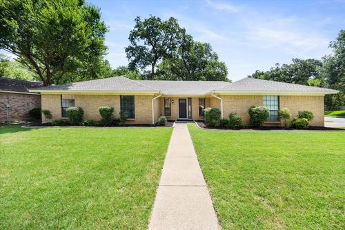1306 Timber Ridge Dr, Euless, TX, 76039-7729 | Card Image
