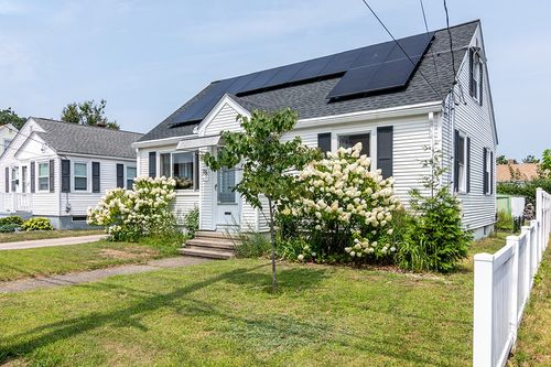 76 Burbank St, Cranston, RI, 02910-3848 | Card Image