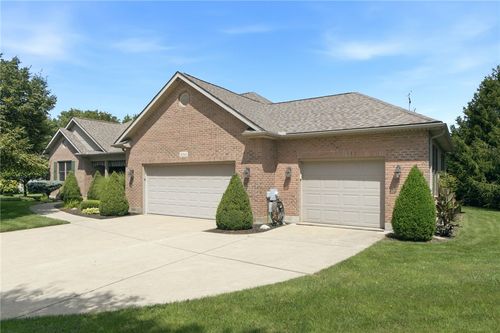 2541 Winfield Ct, Troy, OH, 45373-8432 | Card Image