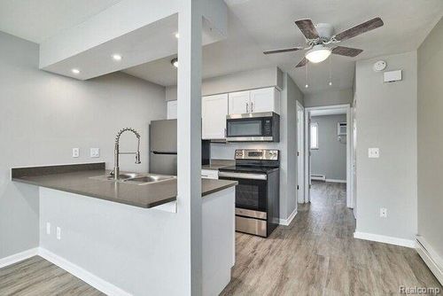 apt-c8-1024 North Rd, FENTON, MI, 48430-1889 | Card Image