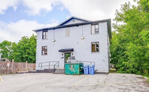 68 Dunlop St, Orillia, ON, L3V5P2 | Card Image