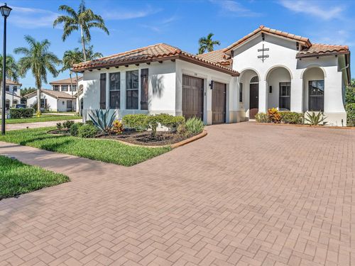 2680 Nw 84th Way, Pembroke Pines, FL, 33024-5277 | Card Image