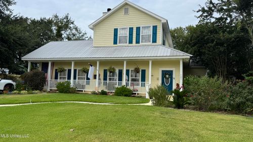 107 Wenmar Ave, Pass Christian, MS, 39571-4923 | Card Image