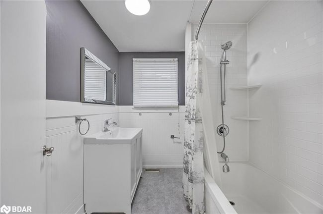 239 Warnica Rd, House other with 5 bedrooms, 2 bathrooms and 6 parking in Barrie ON | Image 15