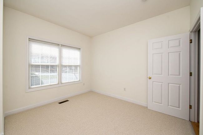15 Lamplighter Village Rd, Condo with 2 bedrooms, 2 bathrooms and null parking in Windham NH | Image 18