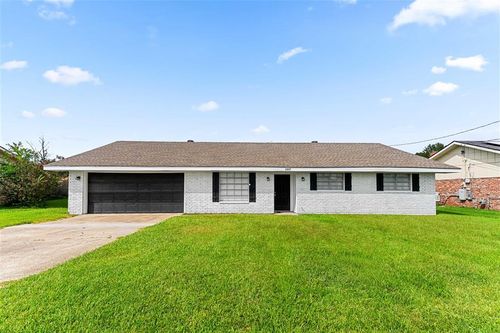 2907 Mary Ann Dr, Sulphur, LA, 70663-7343 | Card Image