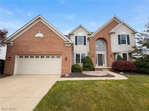 9660 Kingston Trl, Olmsted Twp, OH, 44138-4295 | Card Image