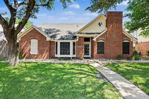 1011 Astaire Ave, Duncanville, TX, 75137-4931 | Card Image