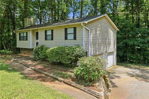3750 Junior Ln, Douglasville, GA, 30135-3448 | Card Image
