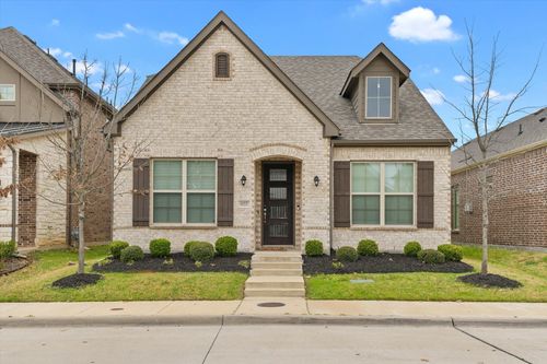 8015 Sunflower Ln, Dallas, TX, 75252-8028 | Card Image
