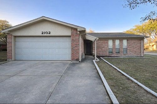 2102 Snowdrop Ln, Houston, TX, 77067-3352 | Card Image