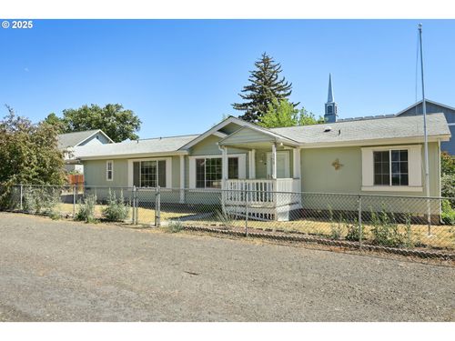 315 Ne 3rd St, Dufur, OR, 97021-3080 | Card Image