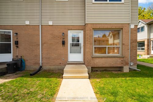 32-595 3rd St, London, ON, N5V4A1 | Card Image