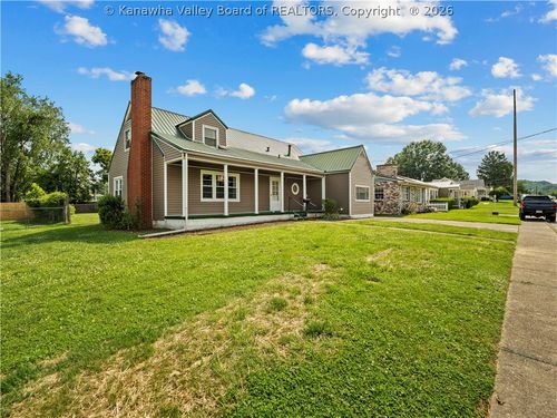 1216 W 12th St, Nitro, WV, 25143-1204 | Card Image