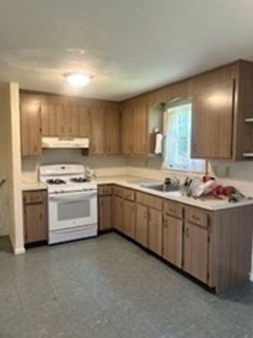1-62 Hoover Rd, Walpole, MA, 02081-4007 | Card Image